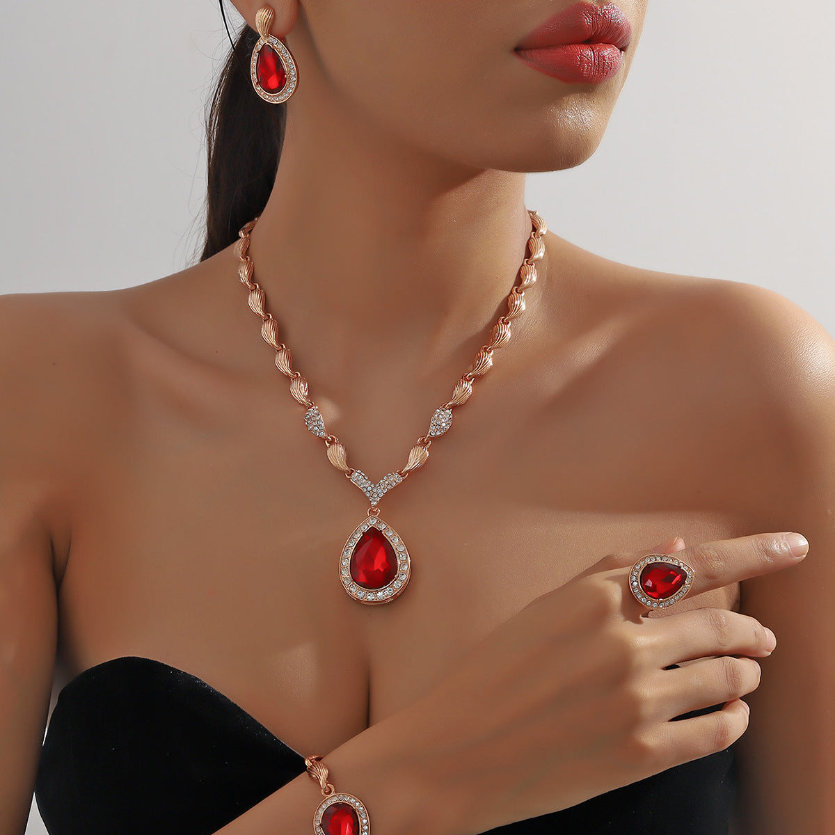 Vintage Fashion Jewelry Set Necklace Earrings Alloy Four-piece Set - kavyachic