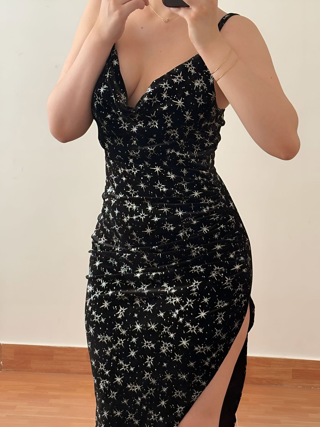 ✨ Starry Night Velvet Dress – Sleek, Sexy & Timeless ✨ - kavyachic