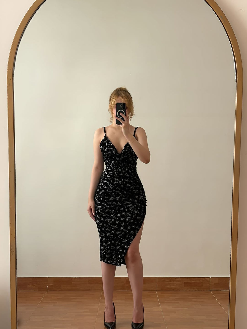 ✨ Starry Night Velvet Dress – Sleek, Sexy & Timeless ✨ - kavyachic